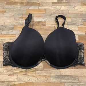 NWOT Cacique plunge bra with black lace